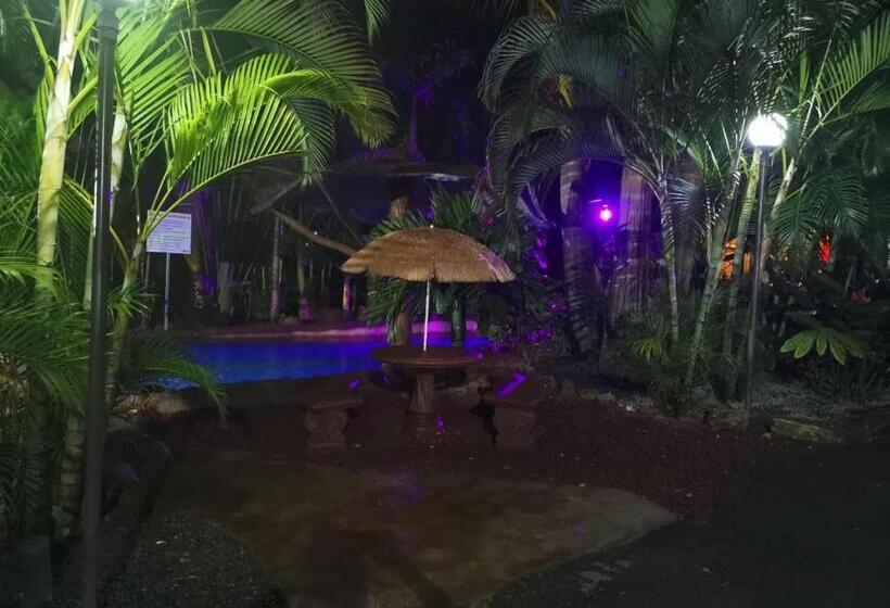 هتل Palmera Real Hot Springs