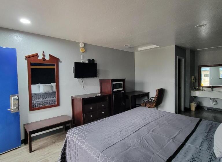 汽车旅馆 Coachman S Inn & Suites