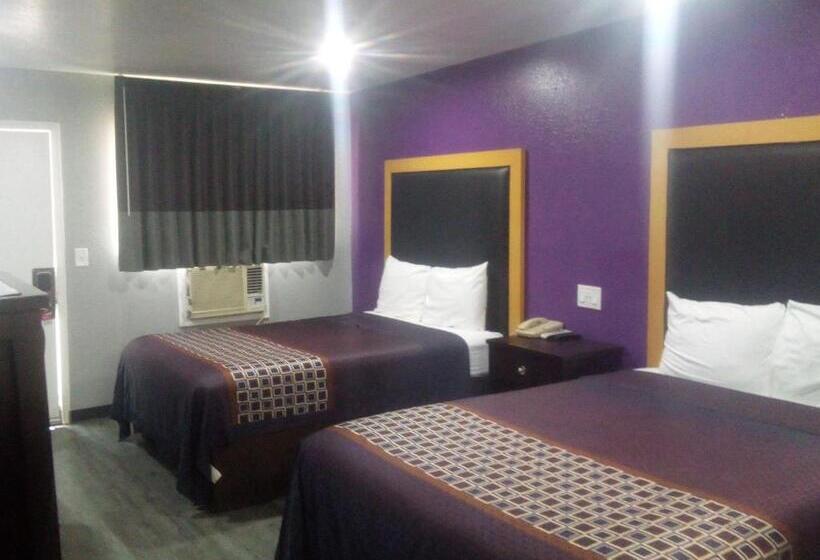 모텔 Coachman S Inn & Suites