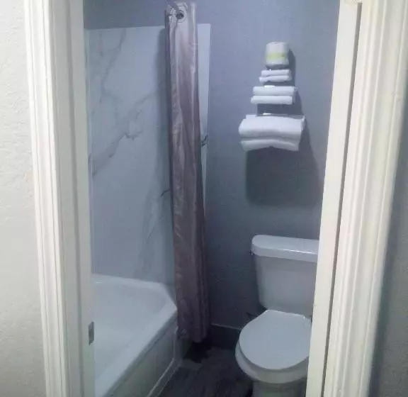 Motelli Coachman S Inn & Suites