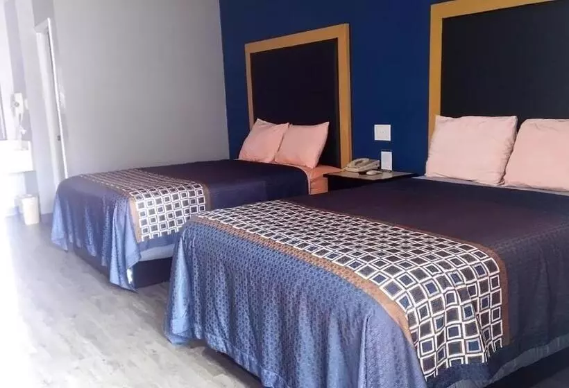 Motelli Coachman S Inn & Suites