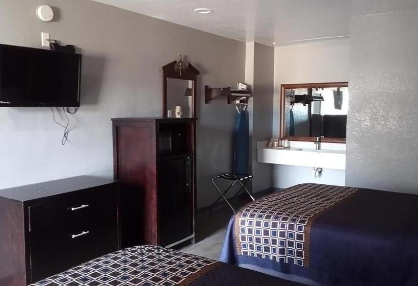 汽车旅馆 Coachman S Inn & Suites