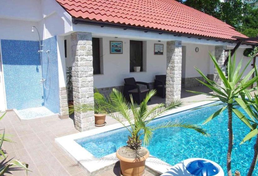 بنسيون Stariya Oreh Pool & Garden