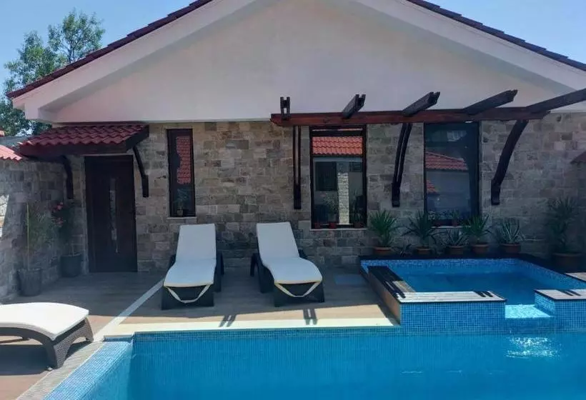 ペンション Stariya Oreh Pool & Garden