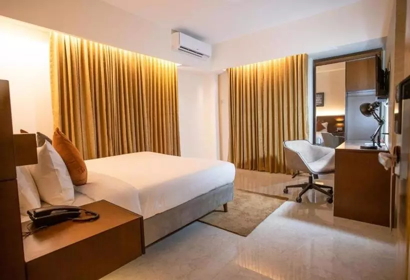 هتل Jatra Flagship Chattogram City Centre