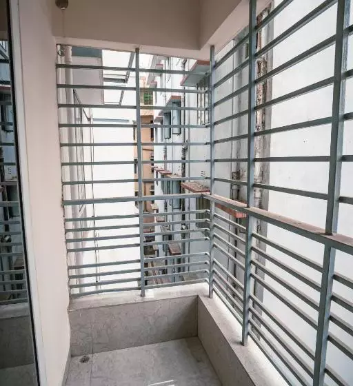 هتل Jatra Flagship Chattogram City Centre