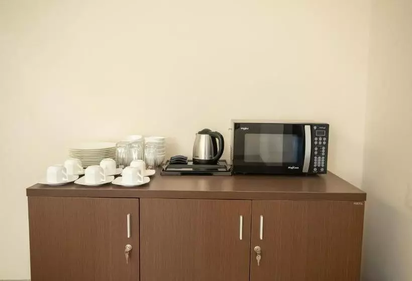 هتل Jatra Flagship Chattogram City Centre