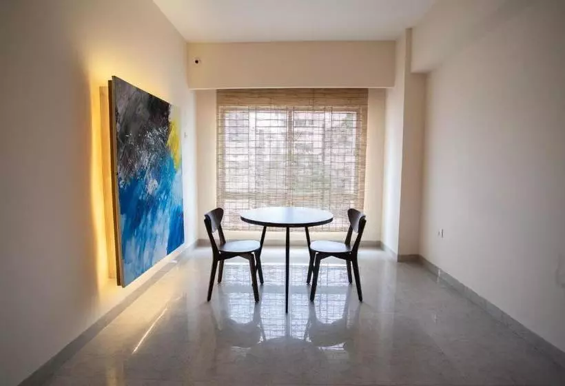 هتل Jatra Flagship Chattogram City Centre