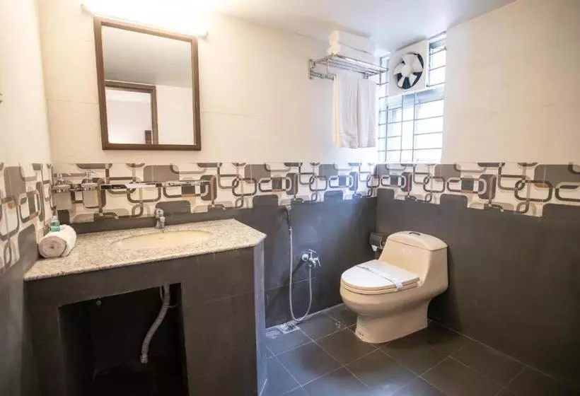 هتل Jatra Flagship Chattogram City Centre