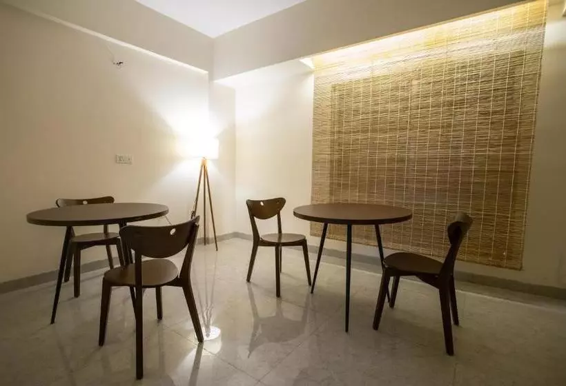 هتل Jatra Flagship Chattogram City Centre