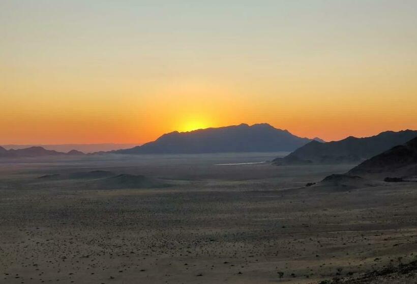 هتل Little Sossus Lodge