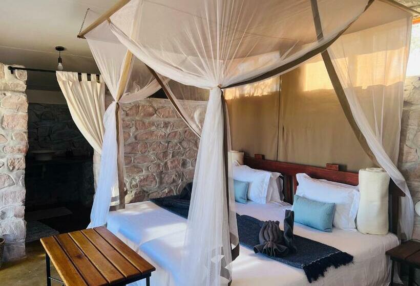 هتل Little Sossus Lodge