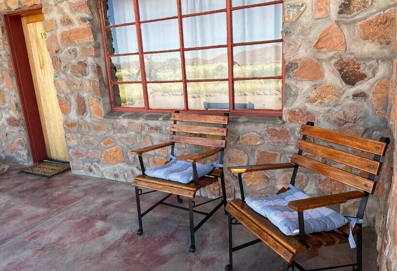 هتل Little Sossus Lodge