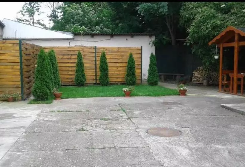 ユースホステル садиба у яноша