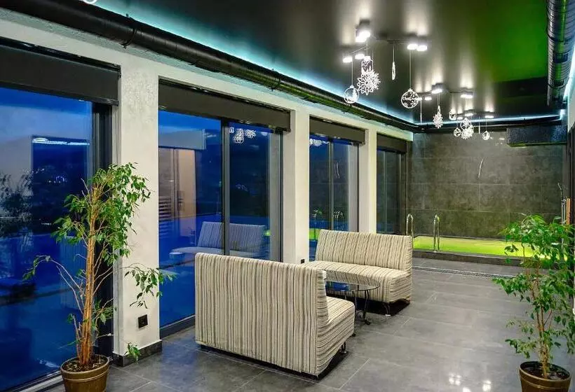 Hotelli севеней готель