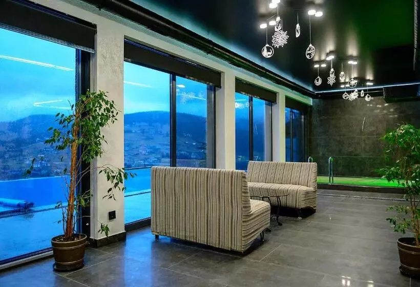 Hotelli севеней готель