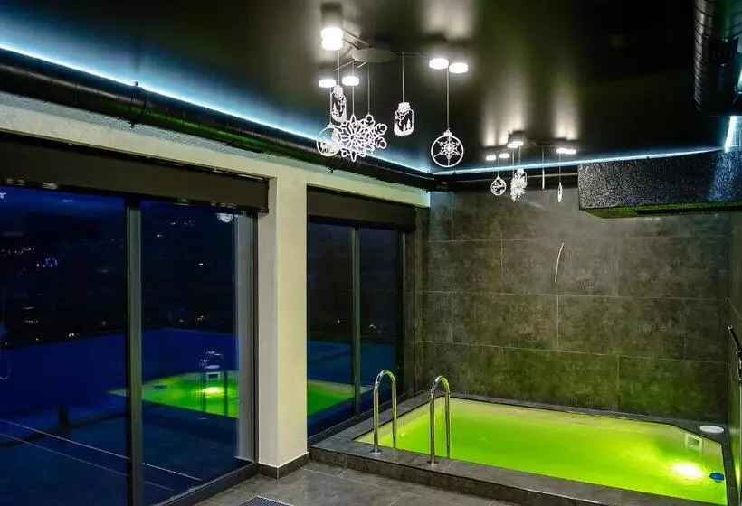 Hotelli севеней готель