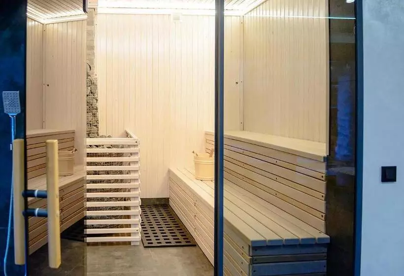 Hotelli севеней готель