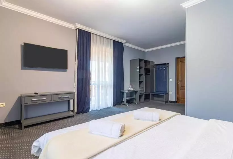 Hotelli севеней готель