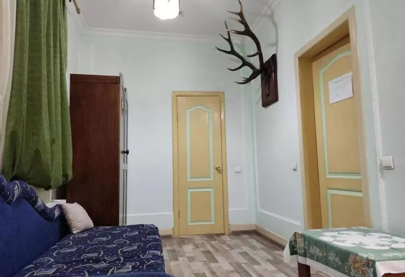 Hotelli готель маєток