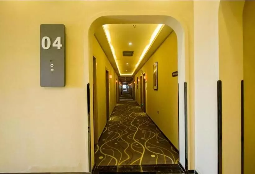 Hotelli 7days Premium Kunming University Town Subway Station Branch