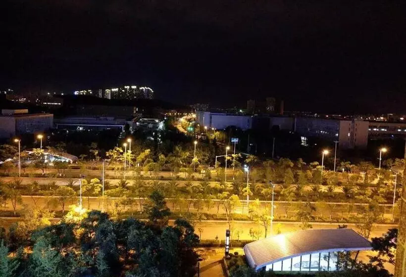 Hotelli 7days Premium Kunming University Town Subway Station Branch