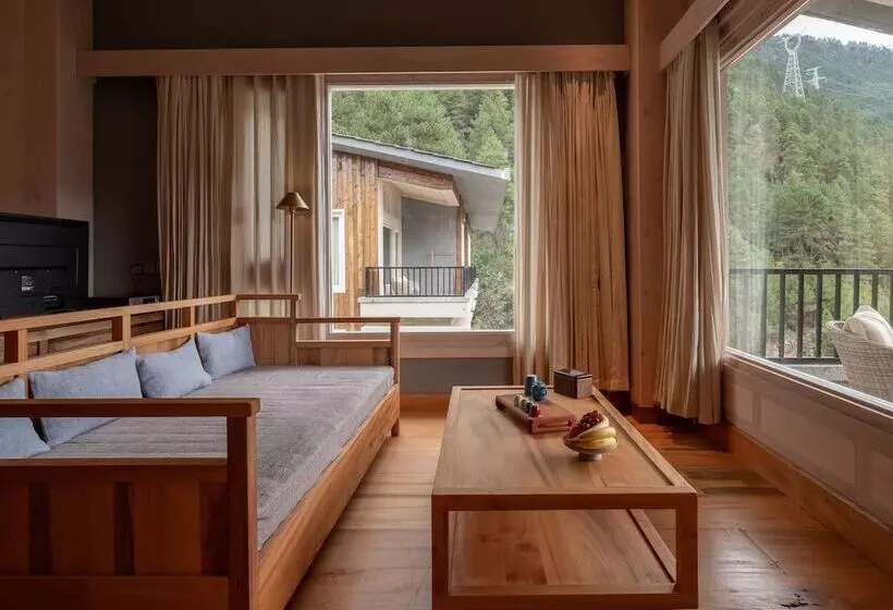 ホテル Songtsam Linka Bomi