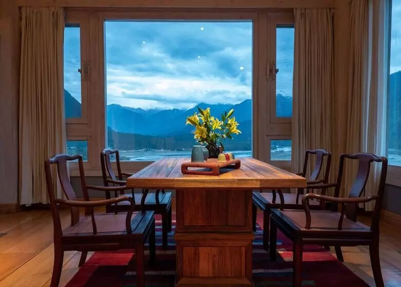 ホテル Songtsam Linka Bomi