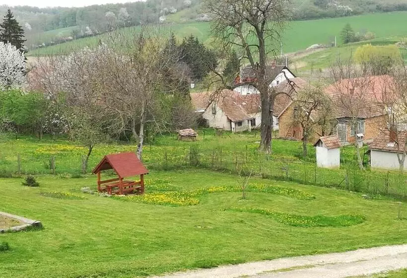 Kisrejtek Apartmanház