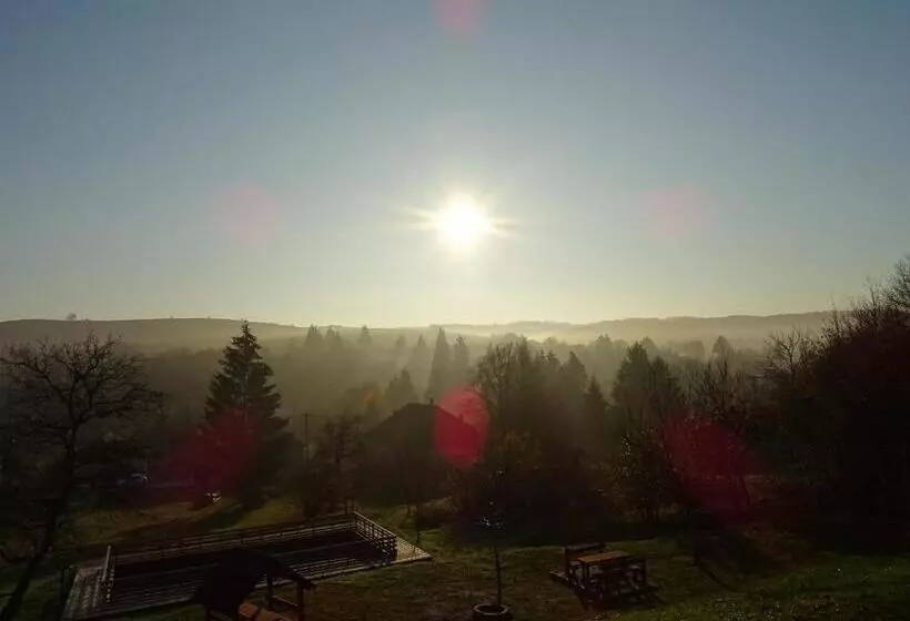 Kisrejtek Apartmanház