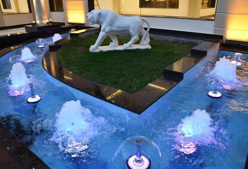 Mayur Hotel & Resort