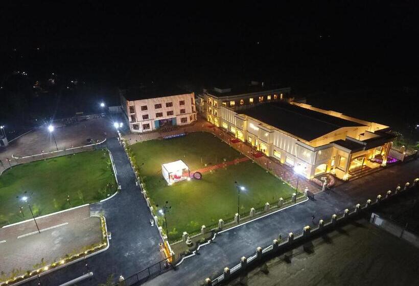 Mayur Hotel & Resort