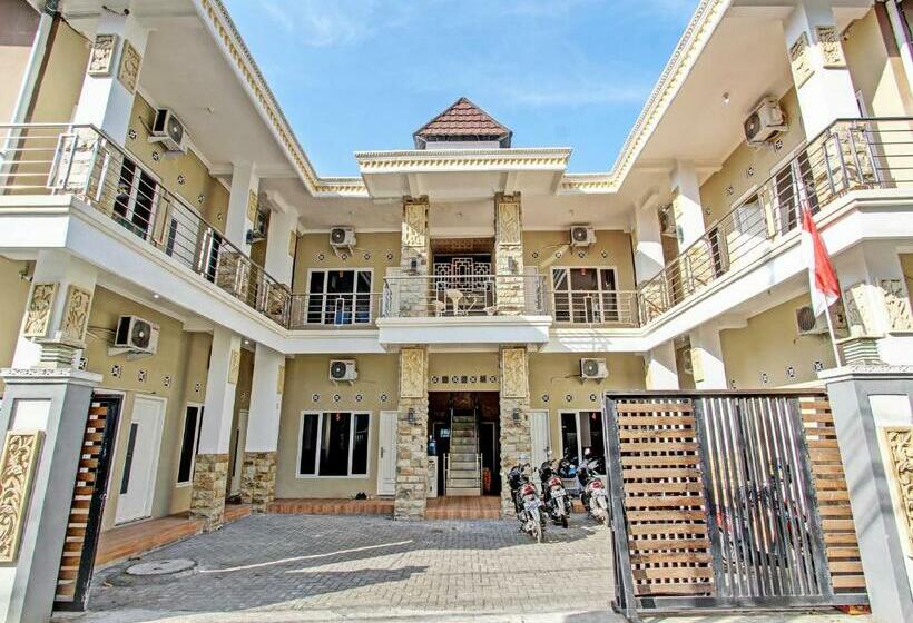 פנסיון Kostel Velisia Syariah Redpartner