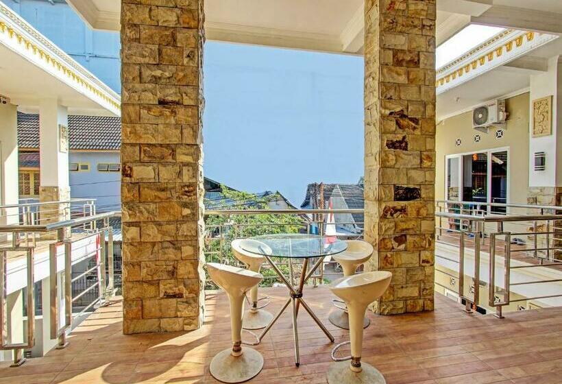 פנסיון Kostel Velisia Syariah Redpartner