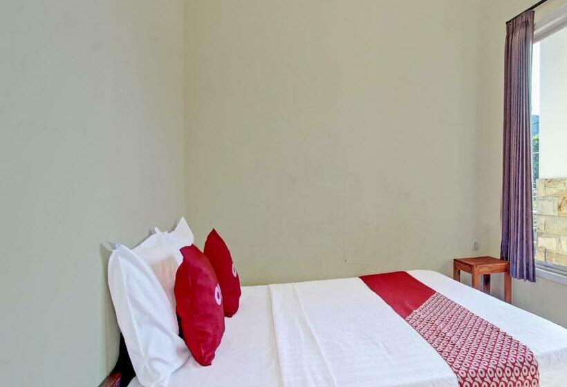 פנסיון Kostel Velisia Syariah Redpartner