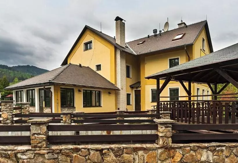 Majatalo Penzion Rejštejn