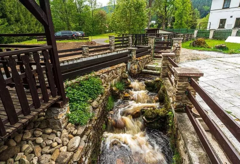 Majatalo Penzion Rejštejn