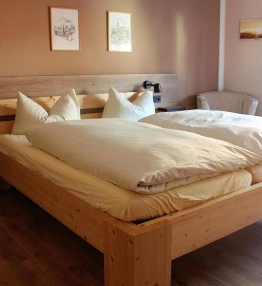 הוסטל Landgasthof Porta