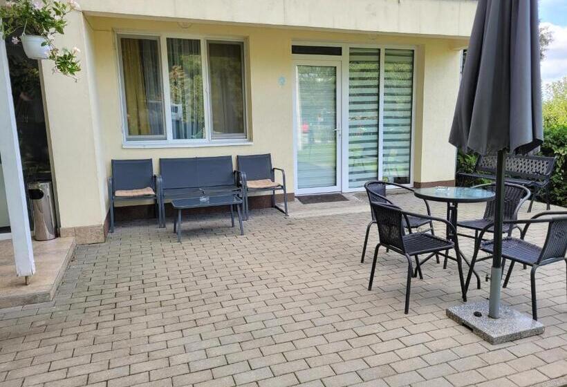 مبيت وإفطار Capra Vecinului