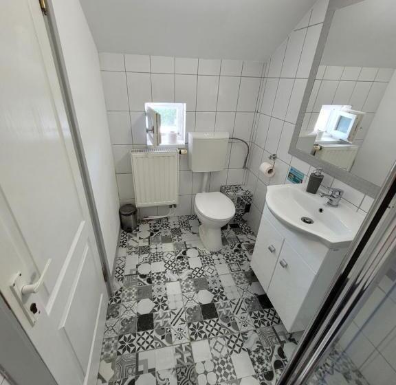 مبيت وإفطار Capra Vecinului