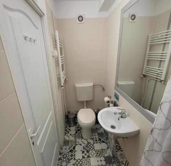 مبيت وإفطار Capra Vecinului