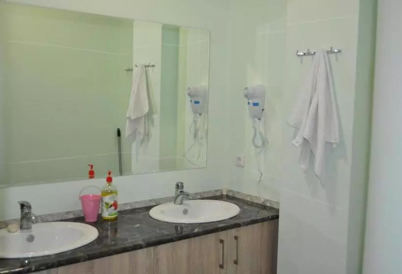 Hostel S Size