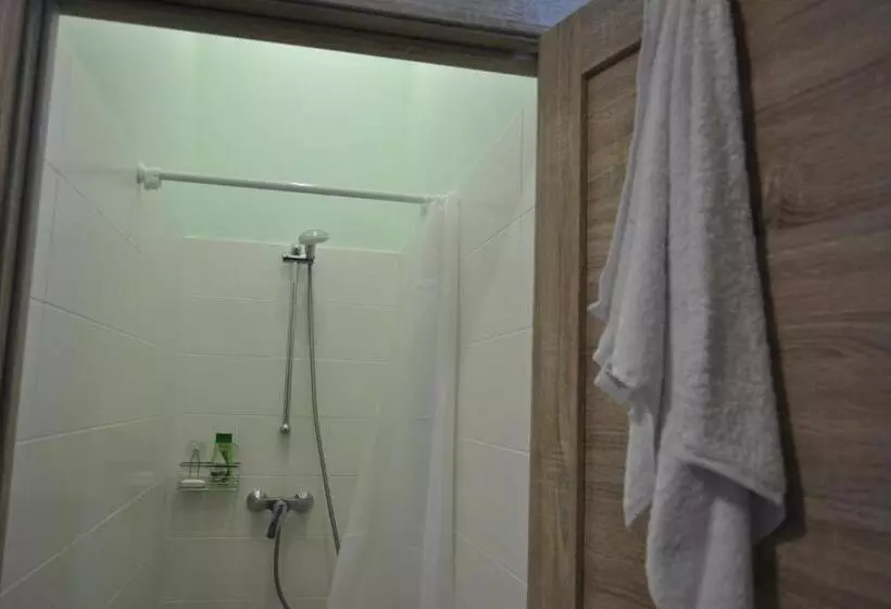 Hostel S Size