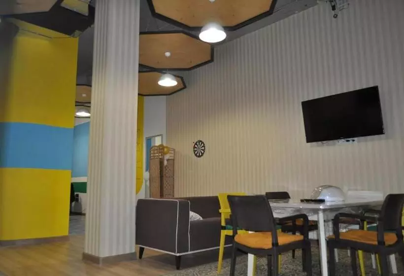 Hostel S Size