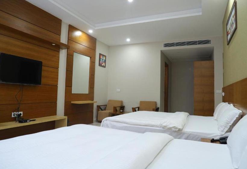 בית מלון כפרי Royal Hillton