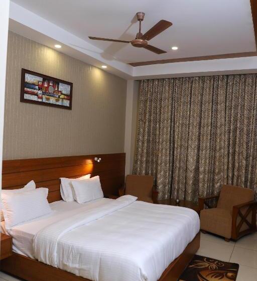 בית מלון כפרי Royal Hillton