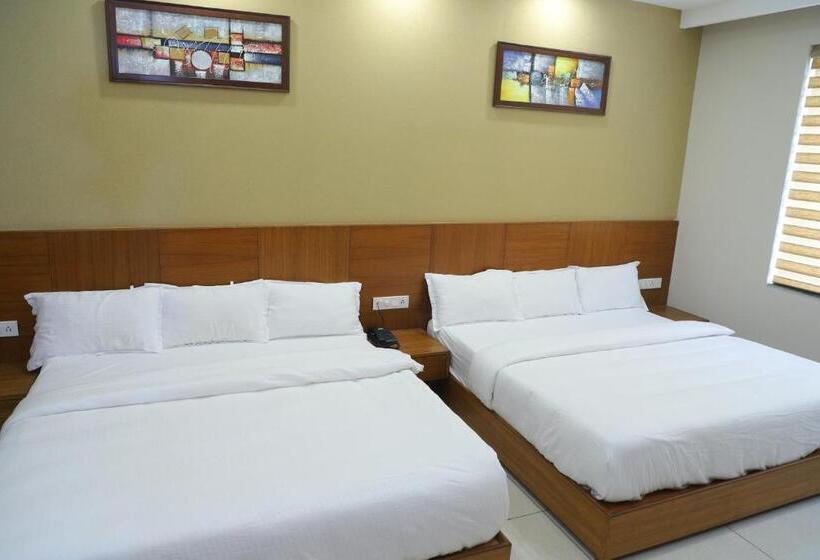 בית מלון כפרי Royal Hillton