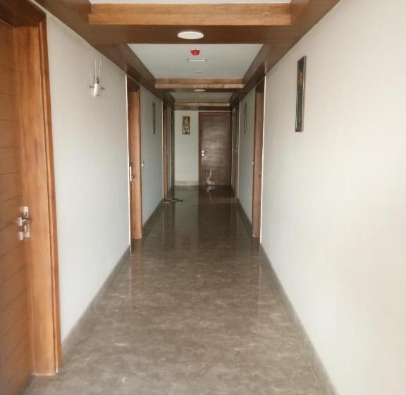 בית מלון כפרי Royal Hillton