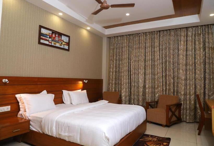 בית מלון כפרי Royal Hillton