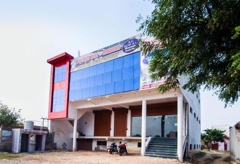 בית מלון כפרי Spot On 62707 Day Night